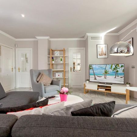 4 Bedroom Apartment In Puerto Banus 150 Meters From The Beach Marbella Exterior foto